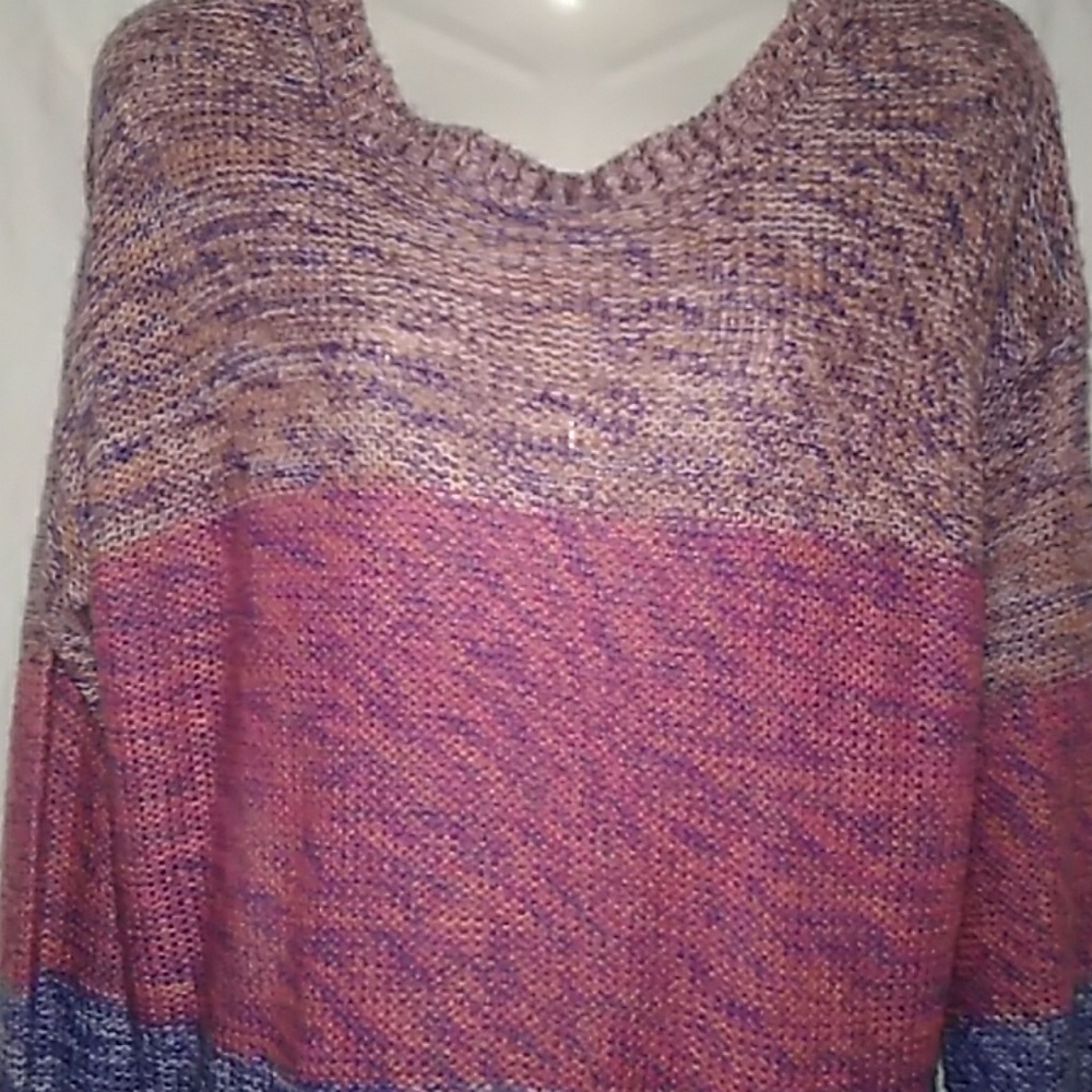 New!๐ Rue 21๐ sweater - Picture 4 of 4